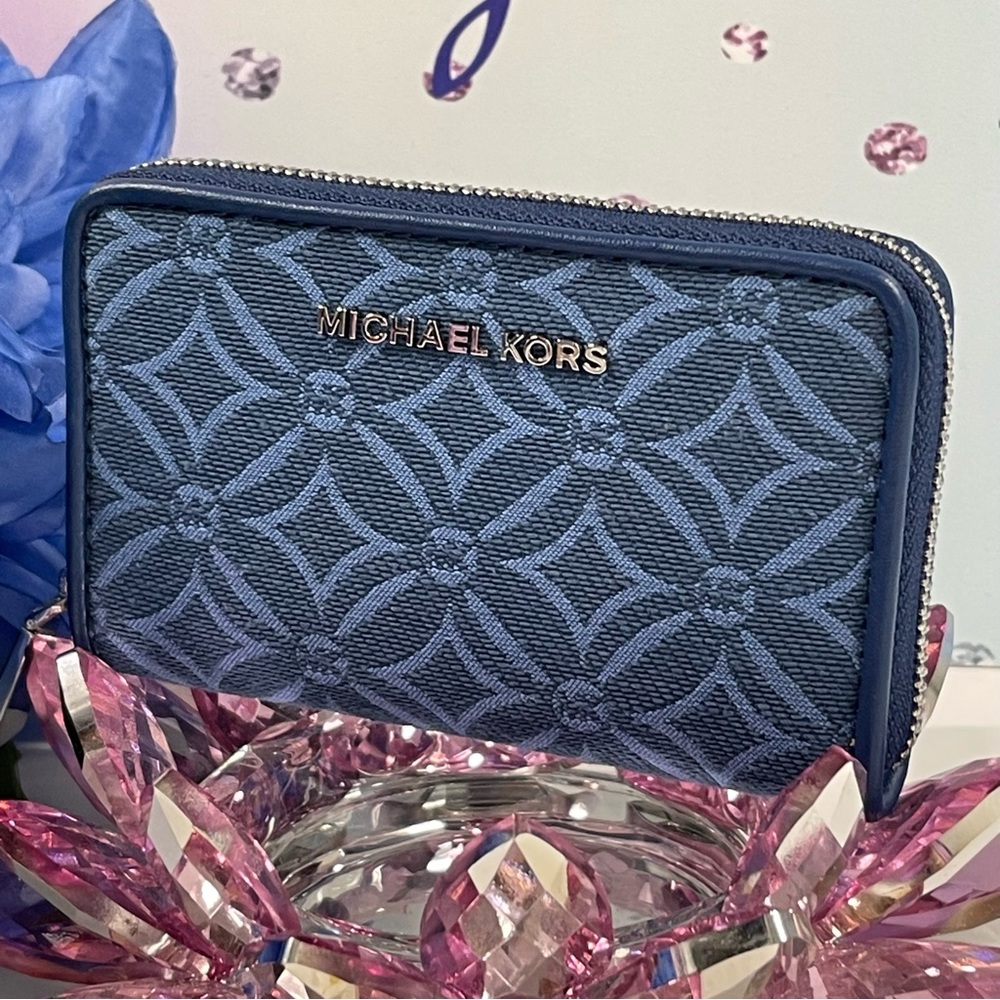 ✈️JET SET GEO ZIP WALLET - Picture 2 of 9
